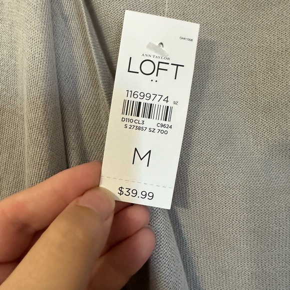 ❤️‍🔥2/$20❤️‍🔥NWT Mid-Sleeve Cuffed Light-weight Cardigan - Picture 2 of 4